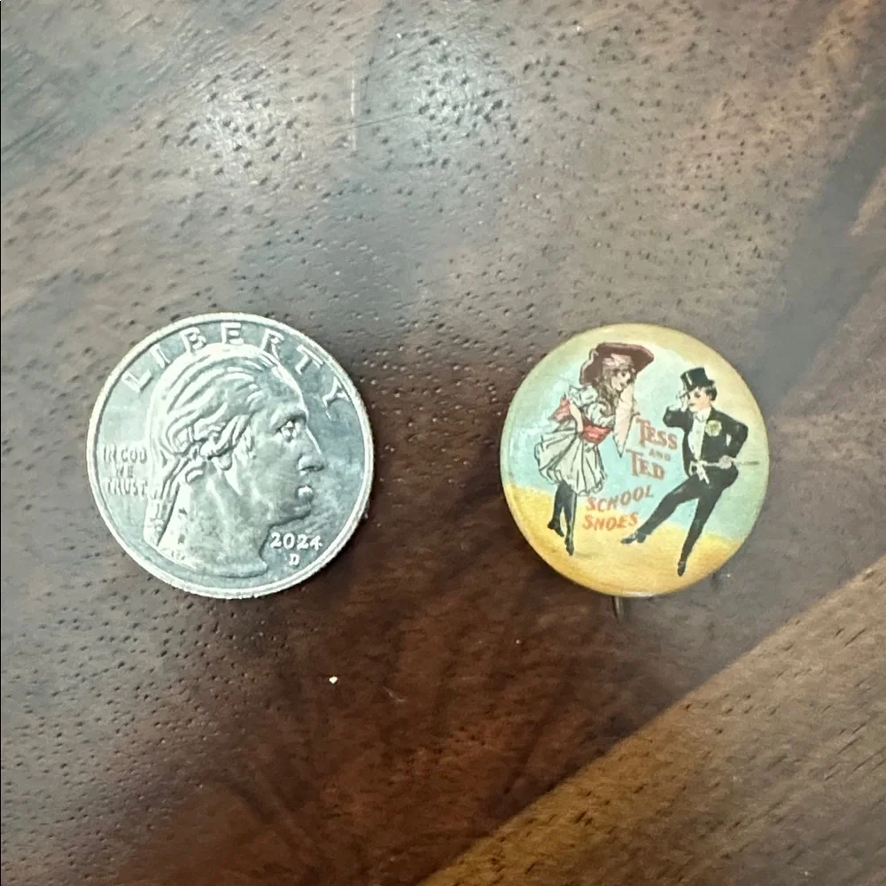 Tess and Ted vintage Pinback Button with Illustration - Picture 7 of 7